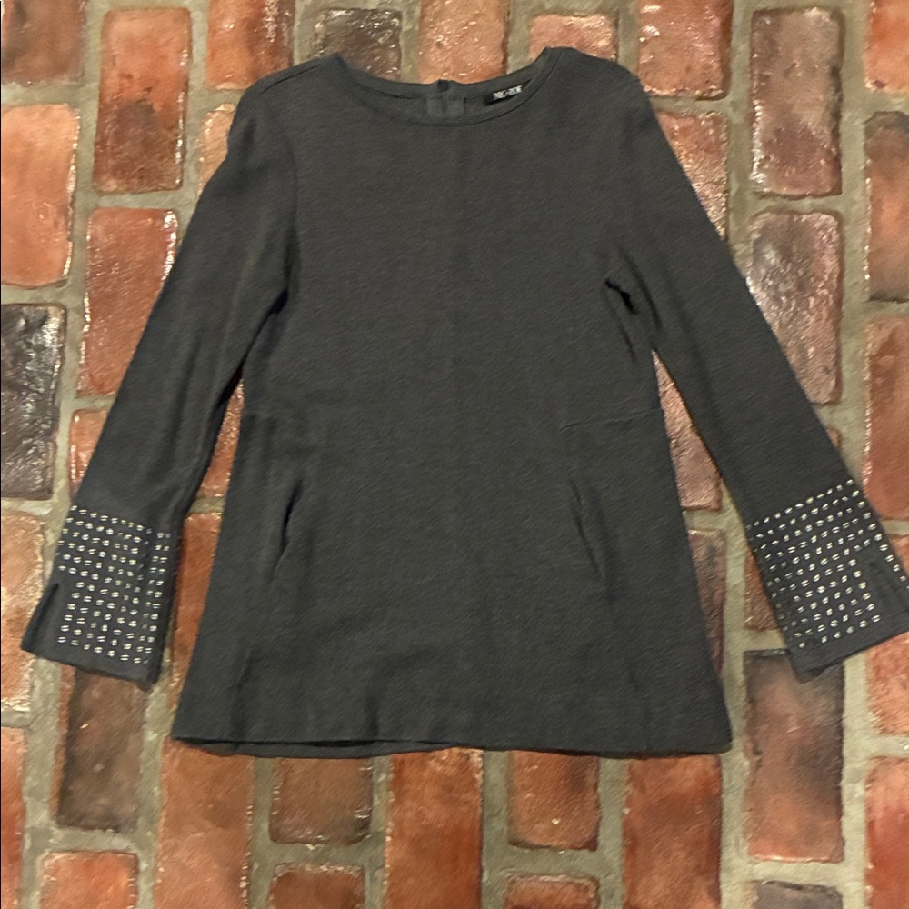 NIC+ZOE Gray Studded Sleeve Tunic